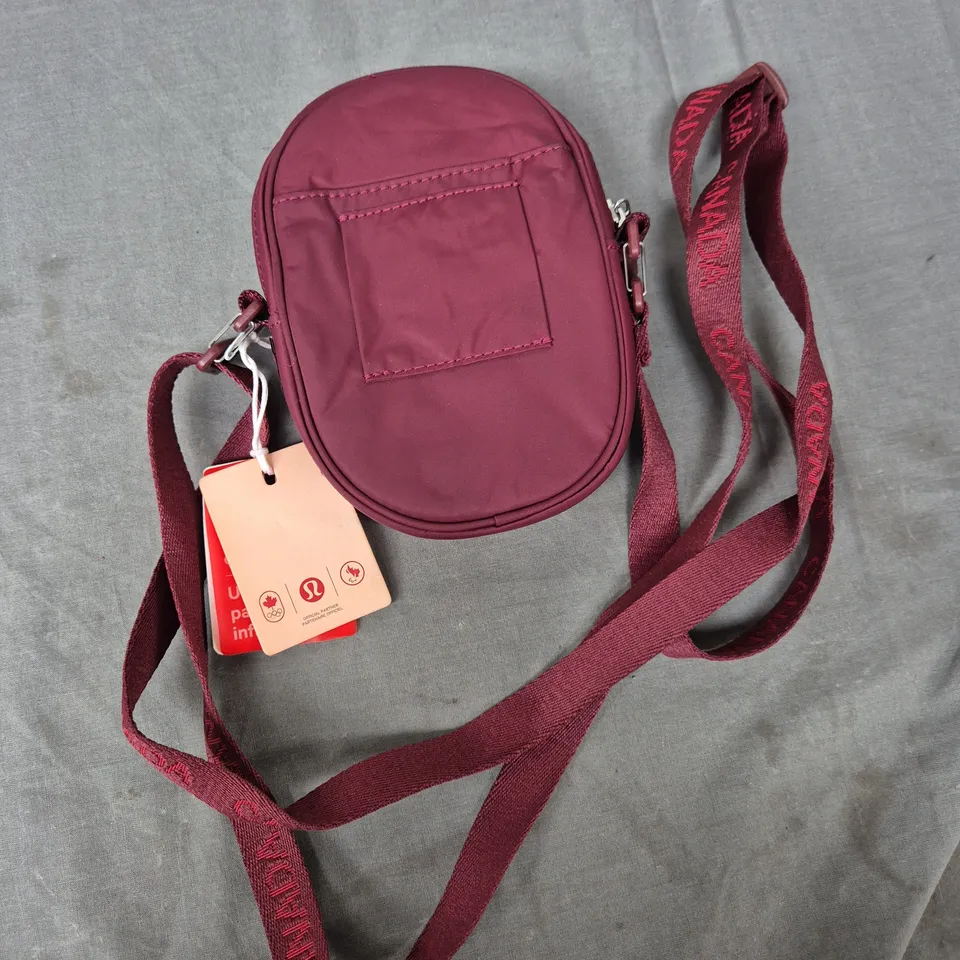 LULULEMON x TEAM CANADA MINI BAG IN RED