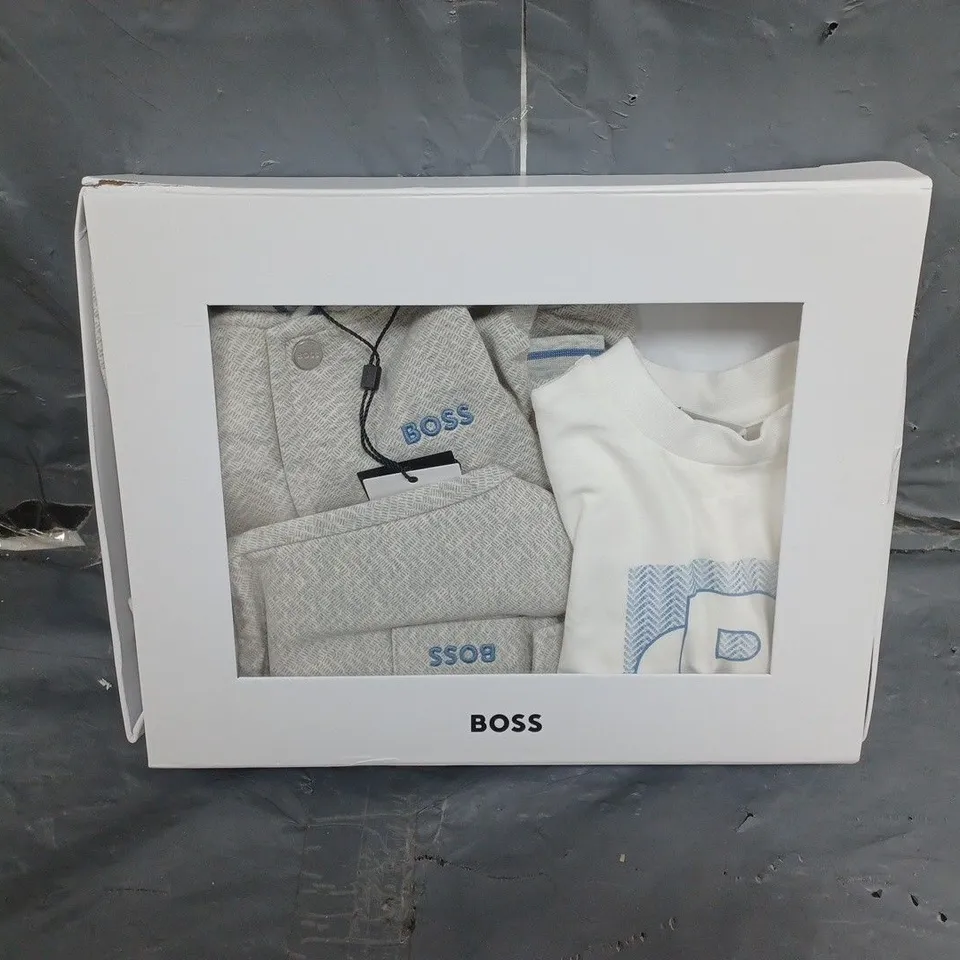 HUGO BOSS - NEWBORN BABY BOYS GIFT BOXED TRACKSUIT & T-SHIRT SET - LIGHT GREY - SIZE 9 MONTHS