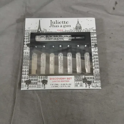 BOXED AND SEALED JULIETTE HAS A GUN PARIS DISCOVERY SET