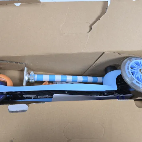 BLUEY MINI GO! TILT SCOOTER WITH LIGHTS