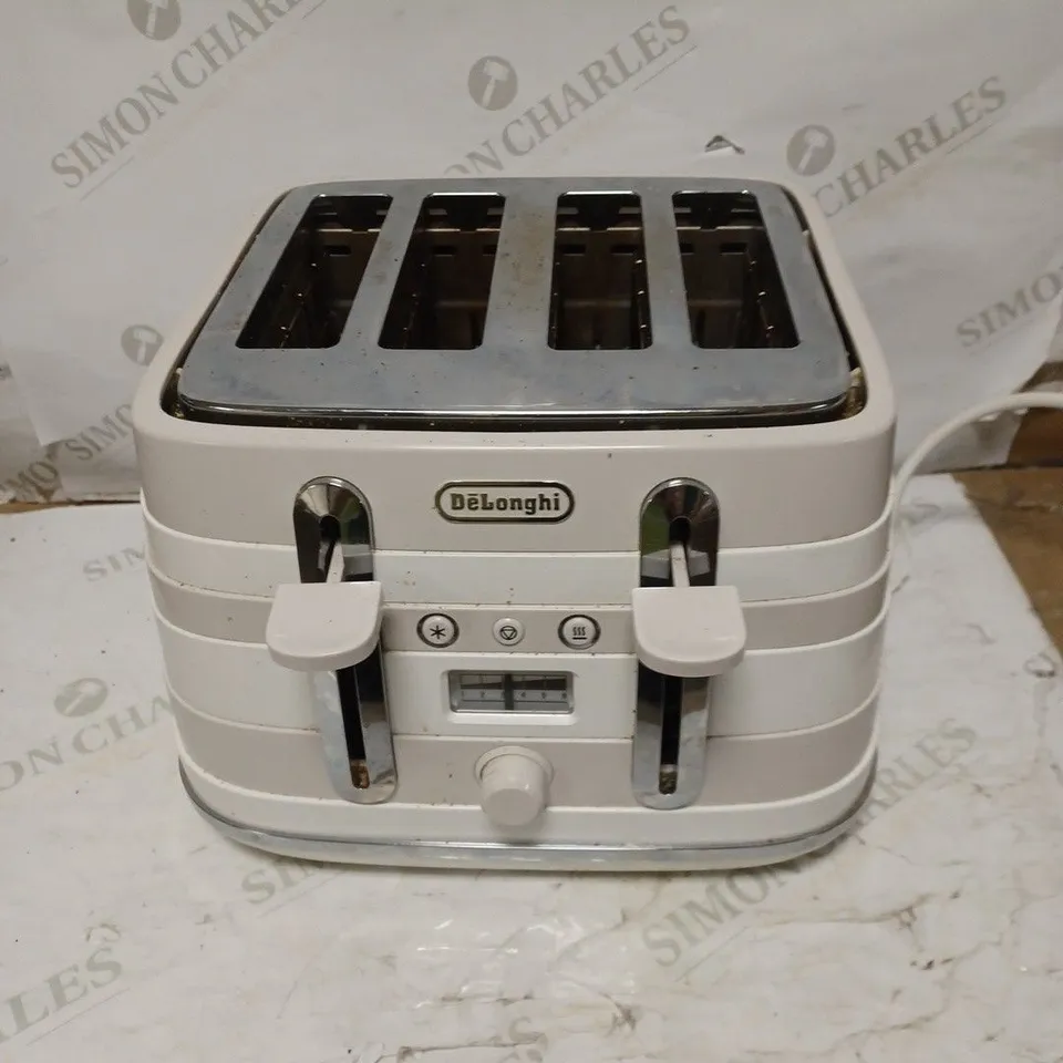 DE'LONGHI AVVOLTA 4-SLICE TOASTER - WHITE