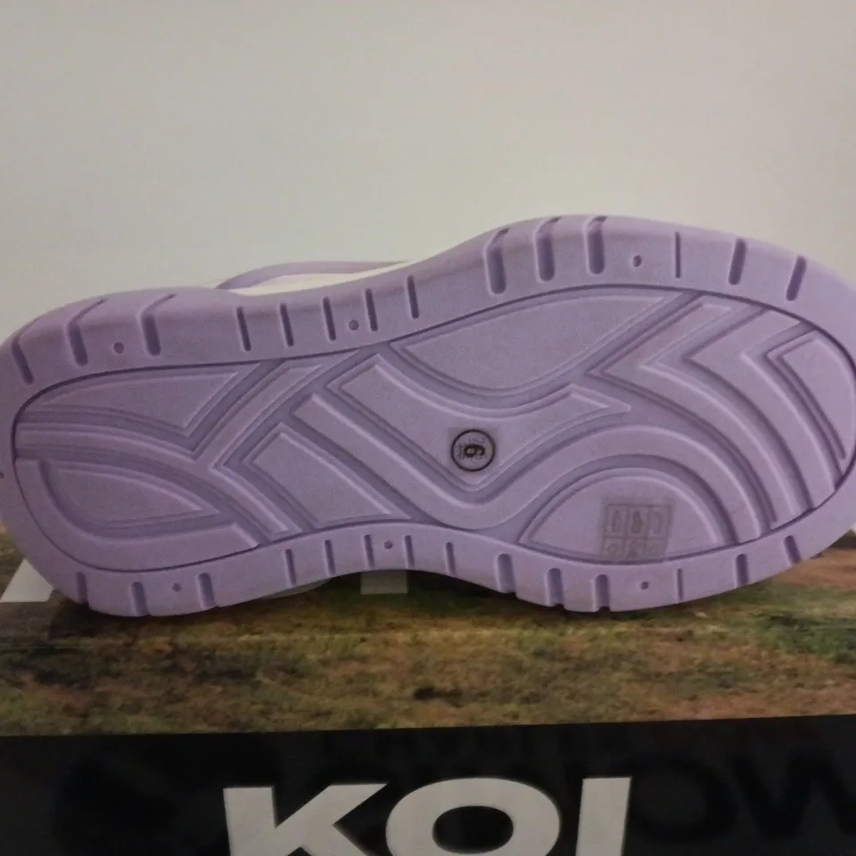 BOXED PAIR OF KOI NEON FEET PLATFORM TRAINERS – VIOLET - UK SIZE 6