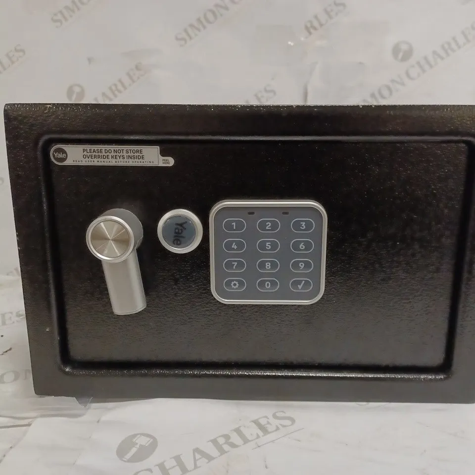 YALE ALARMED ELECTRONIC SAFE