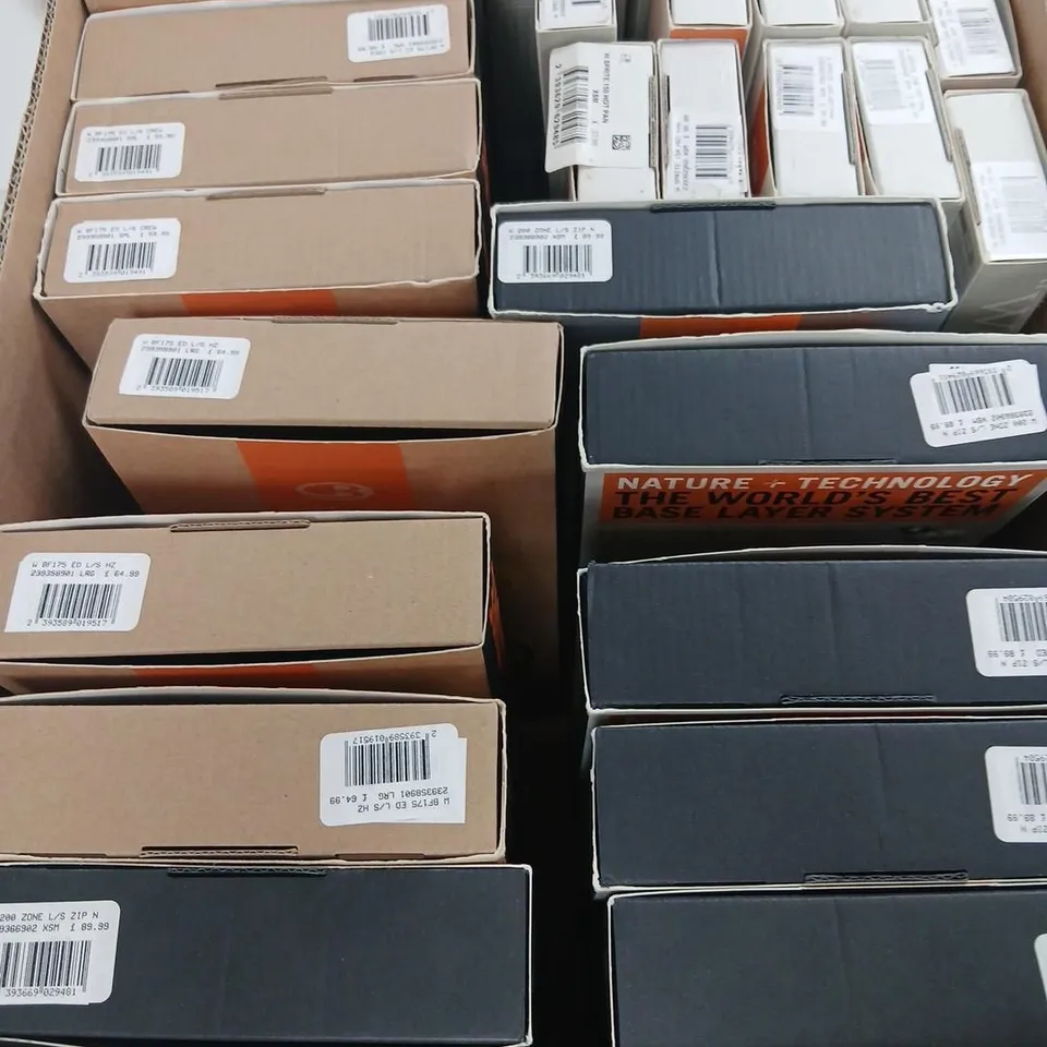 APPROXIMATELY 37 BRAND NEW ICEBREAKER PRODUCTS TO INCLUDE; MERINO BASE LAYER, MERINO UNDERWEAR AND EVERYDAY BASE LAYER