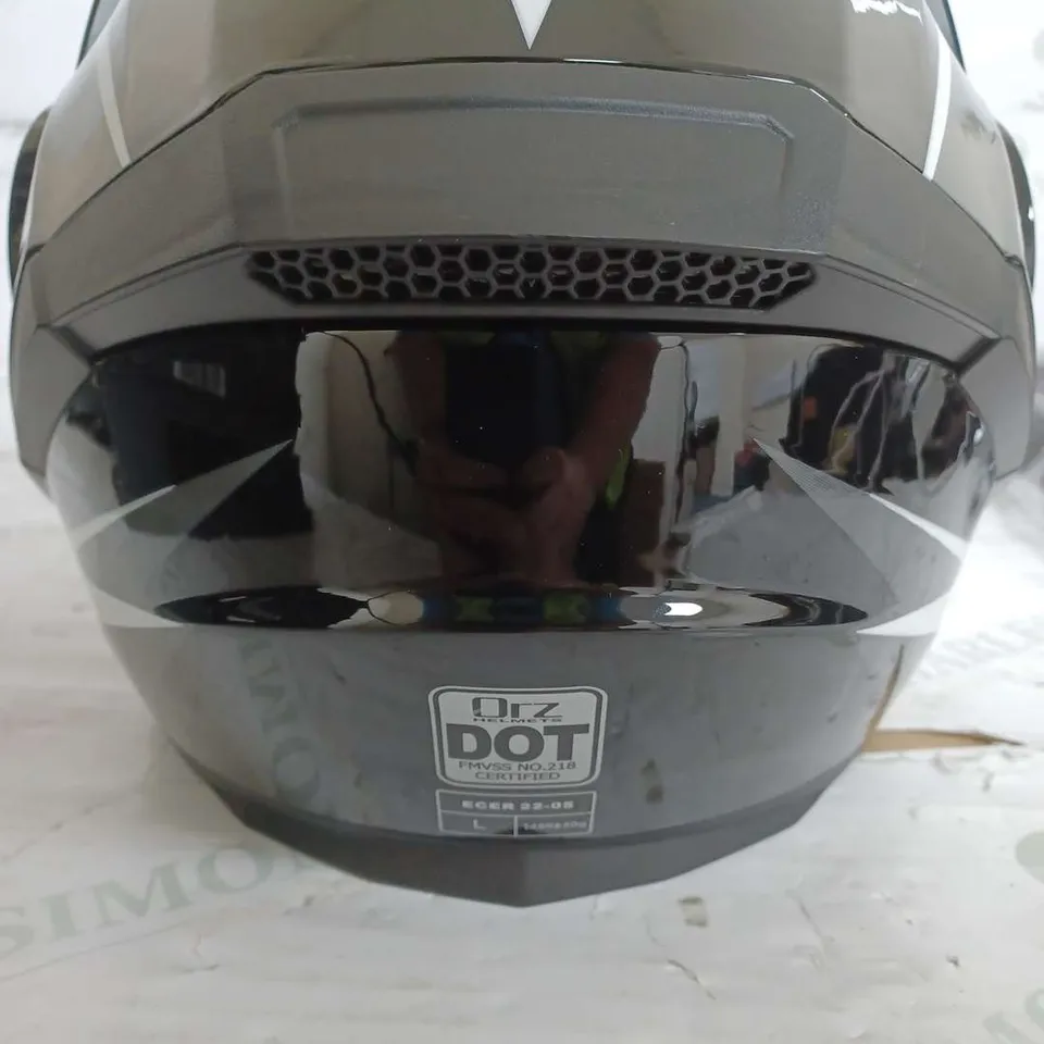 ORZ HELMETS AND GLOVES IN BLACK SIZE L 