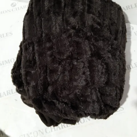 COZEE HOME FAUX FUR HEATED THROW, CHOCOLATE