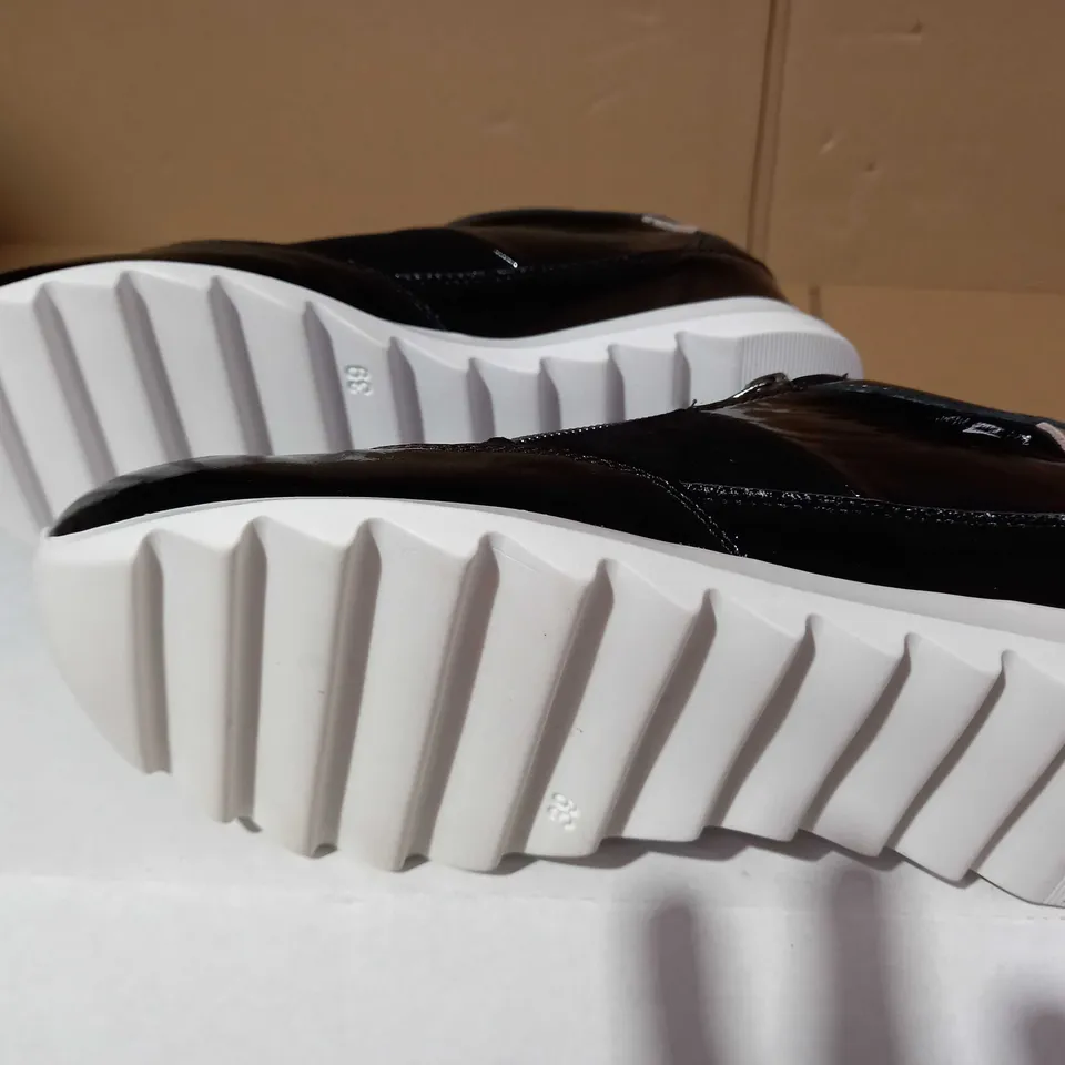 BOXED MIP BLOSSOME TRAINERS BLACK LEATHER SIZE 6