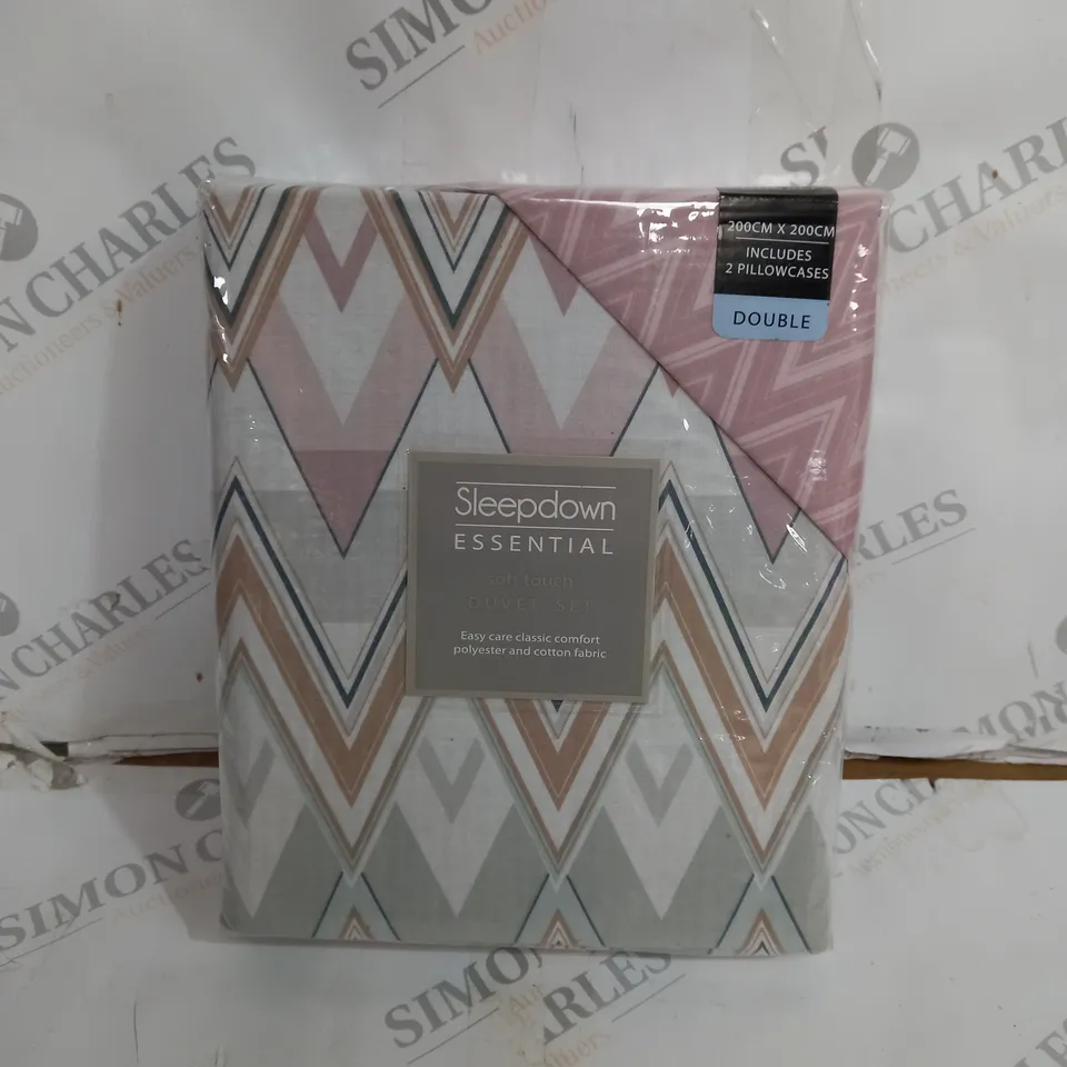 SLEEPDOWN ESSENTIALS SOFT TOUCH DUVET SET - DOUBLE 