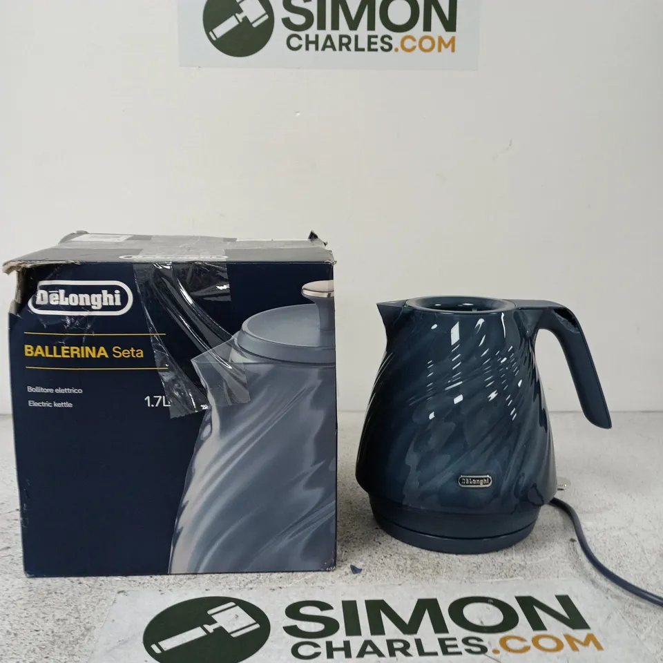 DELONGHI BALLERINA SETA KETTLE - BLUE