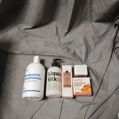 APPROXIMATELY 30 ITEMS INCLUDING HEALTH & BEAUTY ASSORTMENT: ANEW SKIN RENEWAL POWER SERUM, LIZ EARLE PRODUCT, TURMERIC SOAP BARS, CONDITIONER & BODY WASH, BAMBOO TOOTHBRUSH.