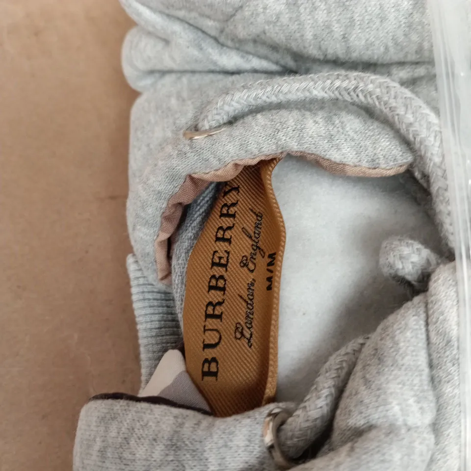 BURBERRY HOODIE – GREY – SIZE M
