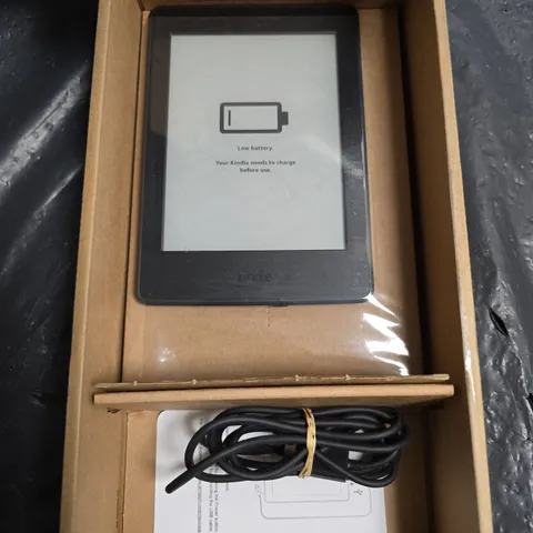 AMAZON KINDLE E-READER - BOXED -  MODEL UNSPECIFIED 