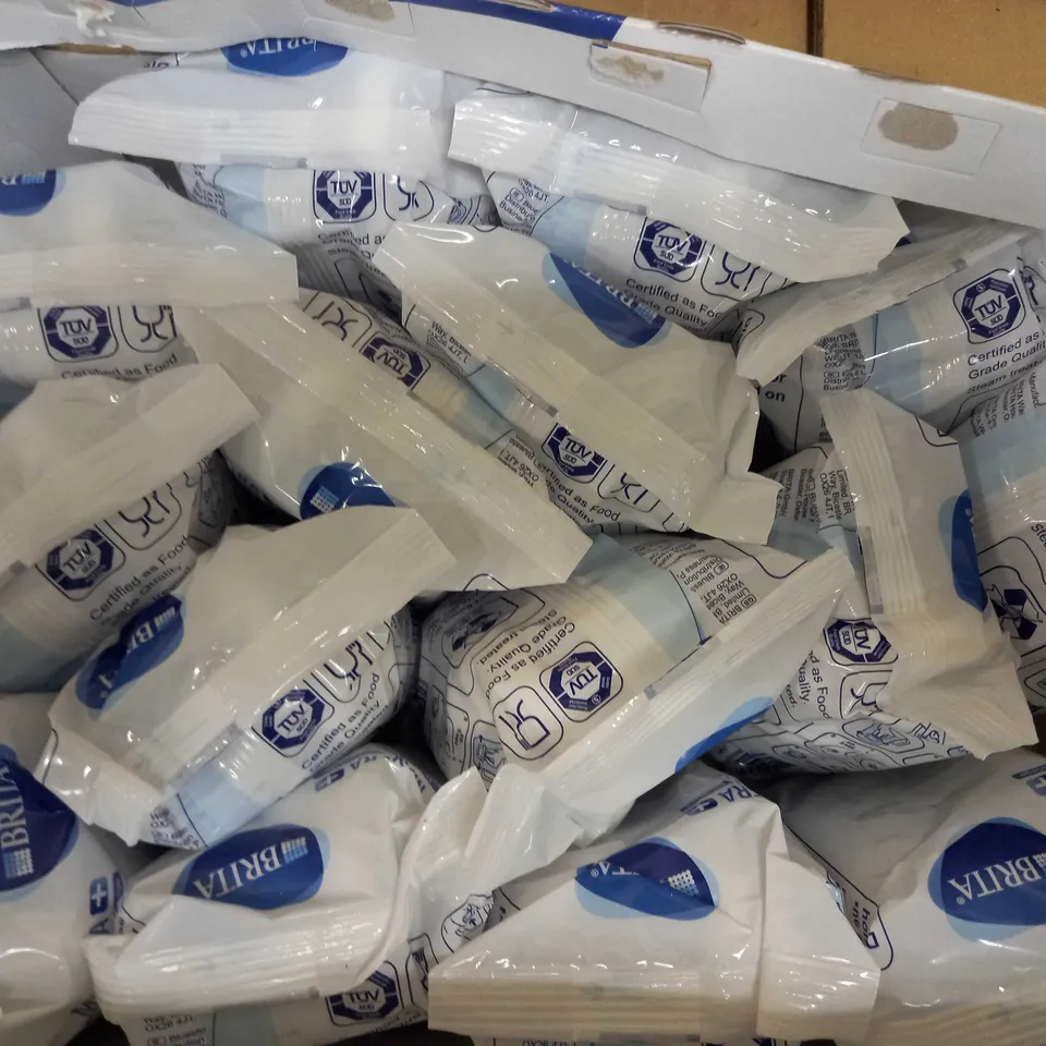 BRITA MAXTRA + REPLACEMENT WATER FILTER CARTRIDGES