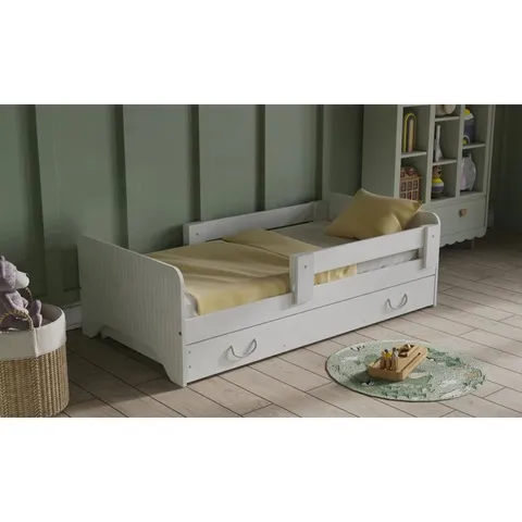 BOXED SOFFIT KIDS BED (2 BOXES)