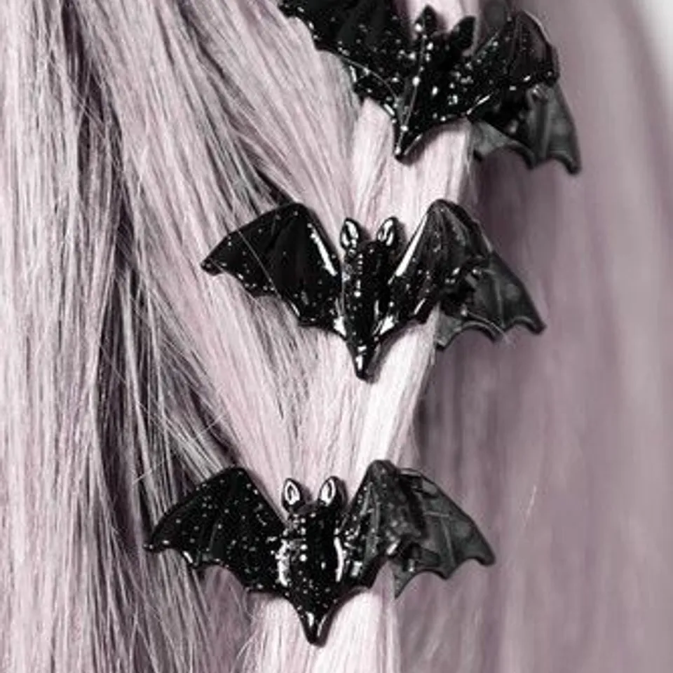 APPROXIMATELY 10 KILLSTAR WING IT HAIR CLAWS