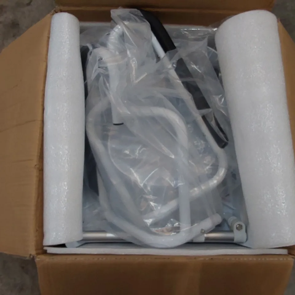 BRAND NEW BOXED TOILET SEAT RISER WITH HANDLES (1 BOX)