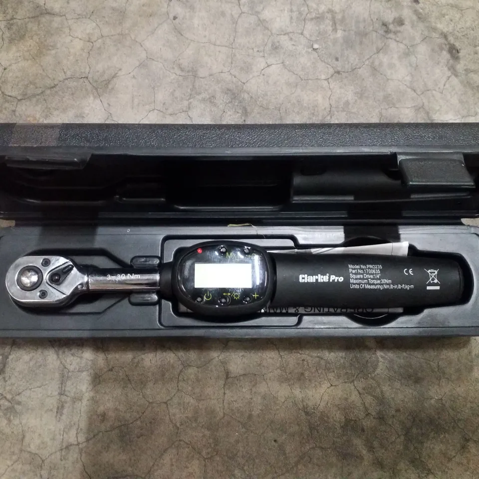 BOXED CLARKE PRO235 1/4" DRIVE DIGITAL ELECTRONIC TORQUE WRENCH