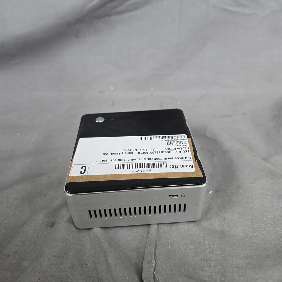 INTEL NUC MINI PC (NUC5I3MYHE) – 4GB RAM, 120GB SSD – WINDOWS 8 PRO