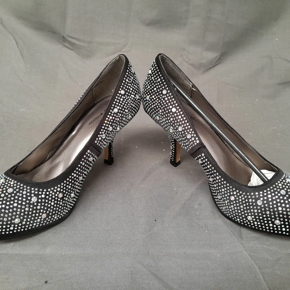 BOX OF APPROXIMATELY 10 BOXED PAIRS OF OCCASIONS CLOSED TOE MID HEELED SHOES IN BLACK SATIN W. JEWEL EFFECT - VARIOUS SIZES