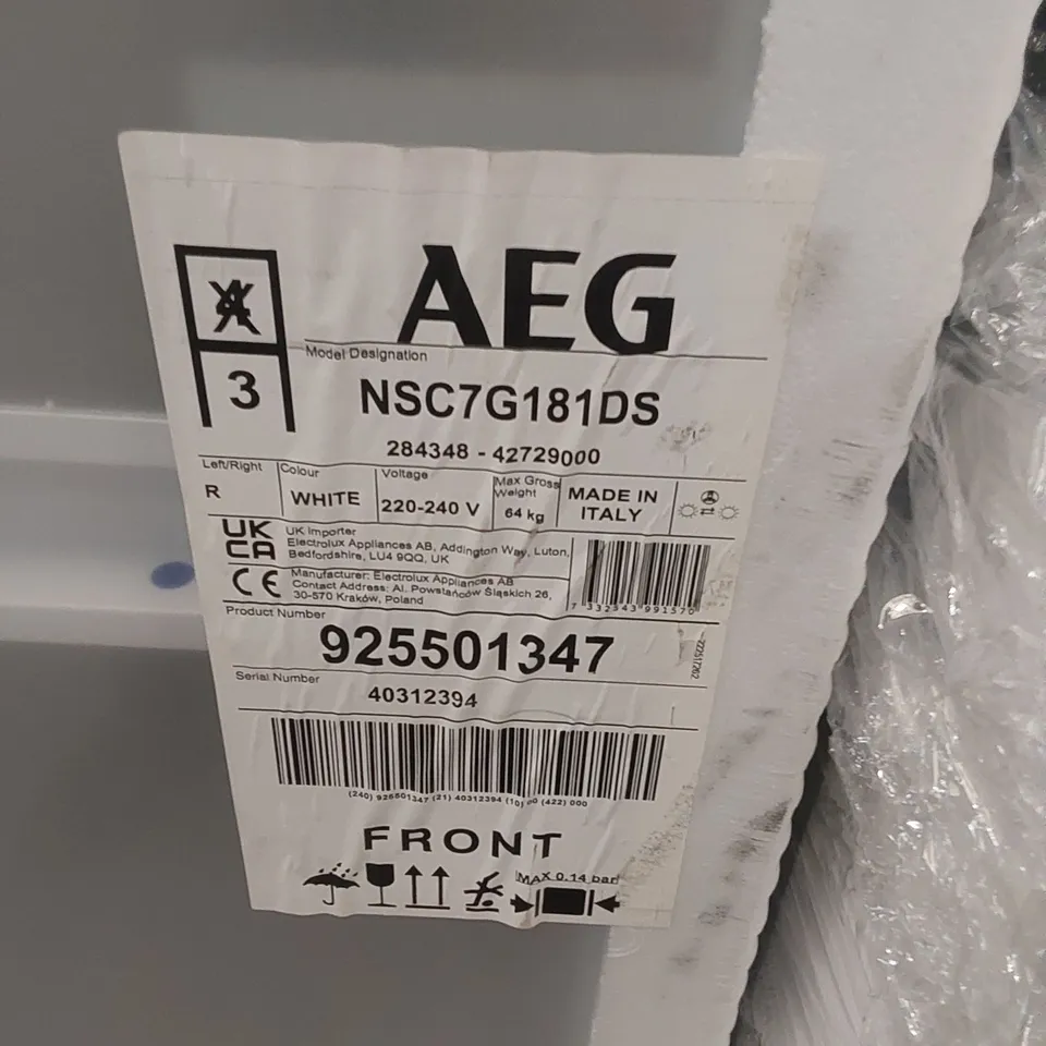 AEG 7000 GREENZONE INTEGRATED FRIDGE FREEZER 177.2 CM MODEL: NSC7G181DS