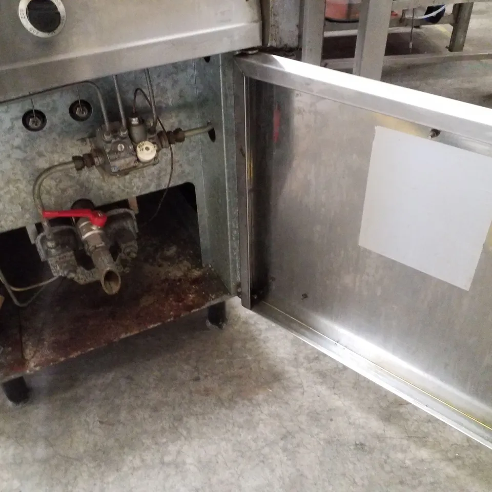 FALCON COMMERCIAL DUAL-BASKET DEEP FRYER, STAINLESS STEEL