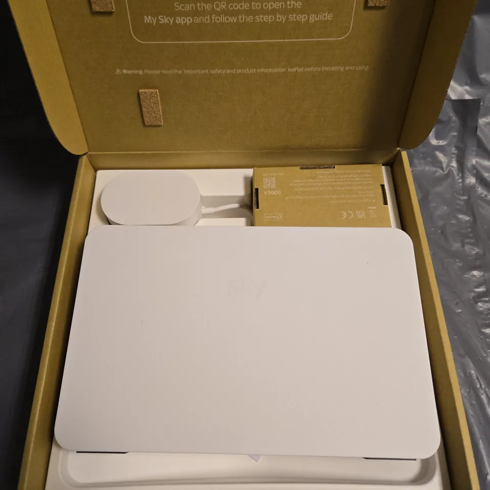 BOXED SKY BROADBAND SR213 WIFI MAX ROUTER 