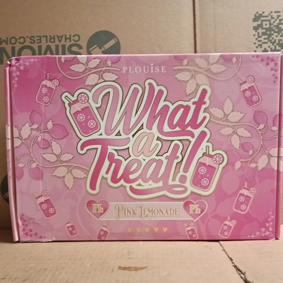 P.LOUISE WHAT A TREAT PINK LEMONADE MYSTERY COSMETIC BOX SET