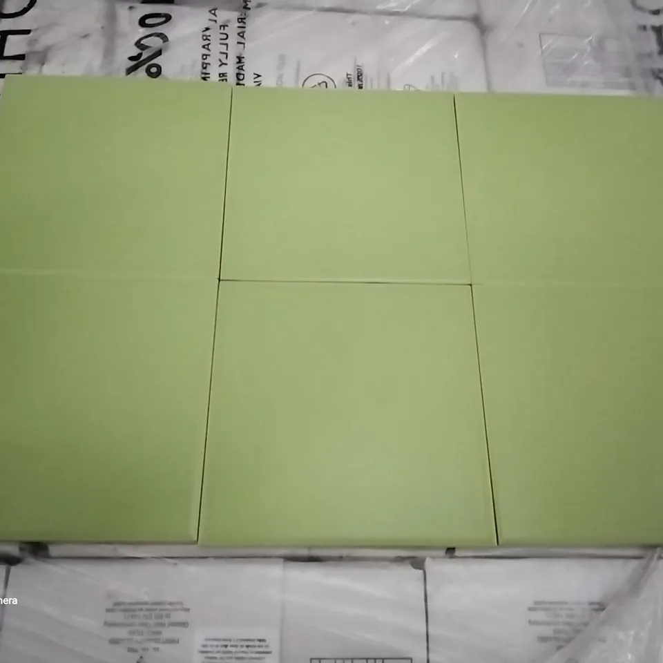 PALLET OF APPROXIMATELY 39 BOXES OF 25 BRAND NEW BRIL BLUE CYCLADS ASTUCE 20X20CM TILES & 44 BRAND NEW ASTUCE MAT VERT PISTACHE & MAT VIOLET TULIP 15×15CM TILES