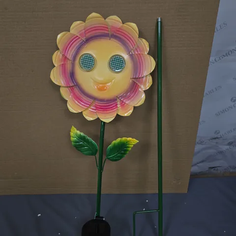 GARDEN REFLECTIONS SOLAR FLOWER WITH LED EYES GARDEN ORNAMENT ON STAKE