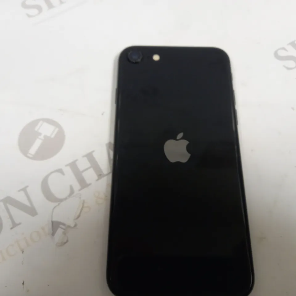 APPLE IPHONE SE IN BLACK