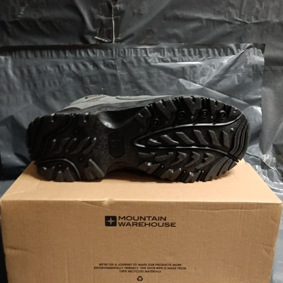 MOUNTAIN WAREHOUSE MEN'S HIKING BOOTS – GREY/BLACK WITH BLUE EYELETS SIZE 8