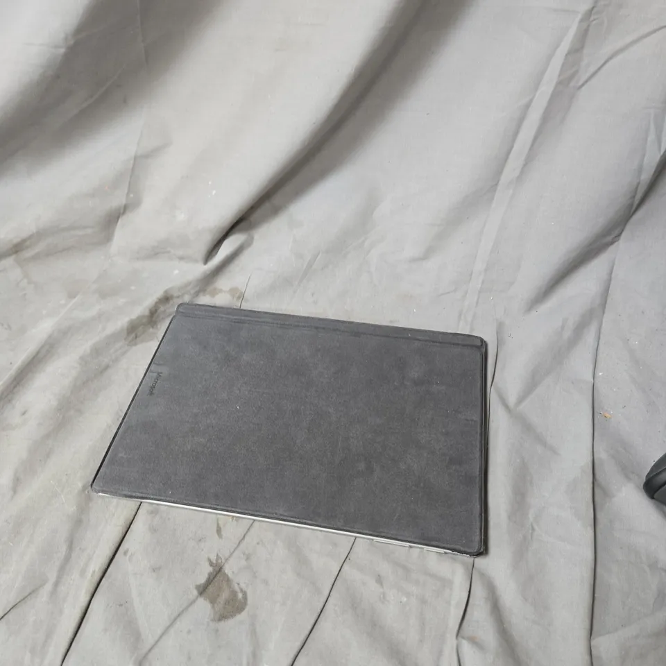 MICROSOFT SURFACE PRO 5 TABLET WITH KEYBOARD – I5-7300U, 8GB RAM, 256GB, 12.3-INCH DISPLAY