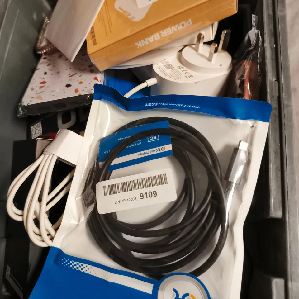 BOX OF ASSORTED MOBILE PHONE ACCESSORIES INCLUDING CRUZERLITE PHONE COVER , LEYI PHONE COVER AND JETECH SCREEN PROTECTOR 