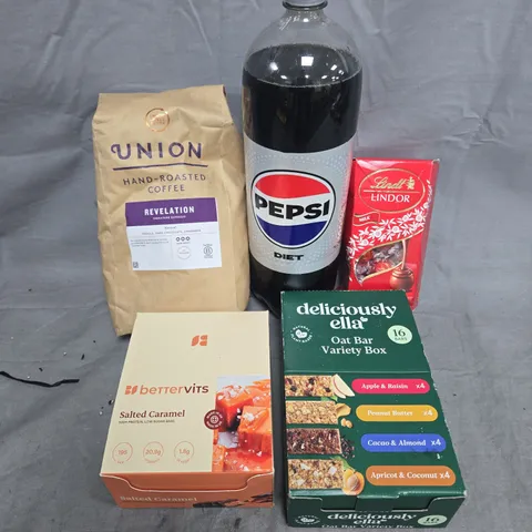 APPROXIMATELY 8 ASSORTED FOOD ITEMS TO INCLUDE - LINDT CHOCOLATE - UNION HAND-ROASTED COFFEE - DELICIOUSLY ELLA OAT BAR VARIETY BOX - COLLECTION ONLY