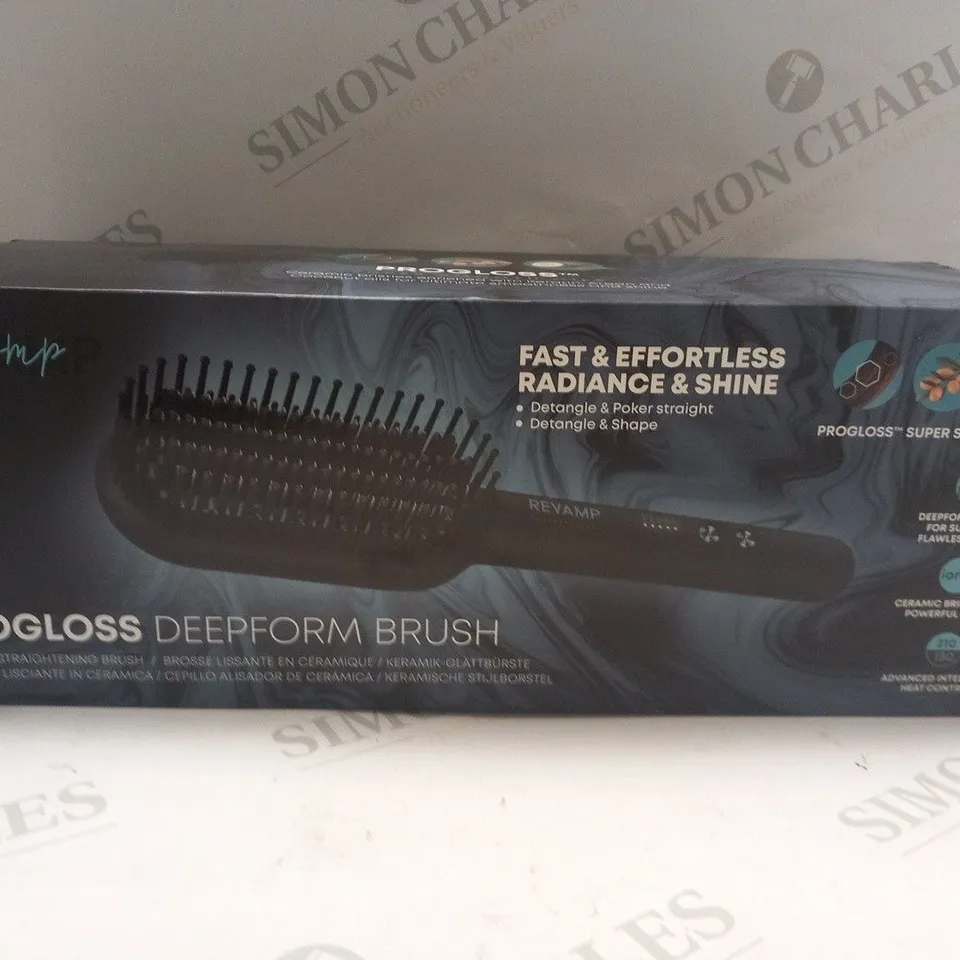 BOXED REVAMP PROFESSIONAL PROGLOSS DEEPFORM BRUSH CERAMIC STRAIGHTENING BRUSH