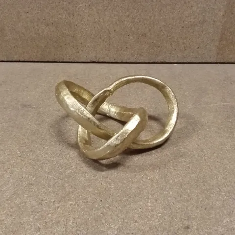 GOLDEN COLOURED METAL DECORATIVE INFINITE LOOP DISPLAY PIECE 