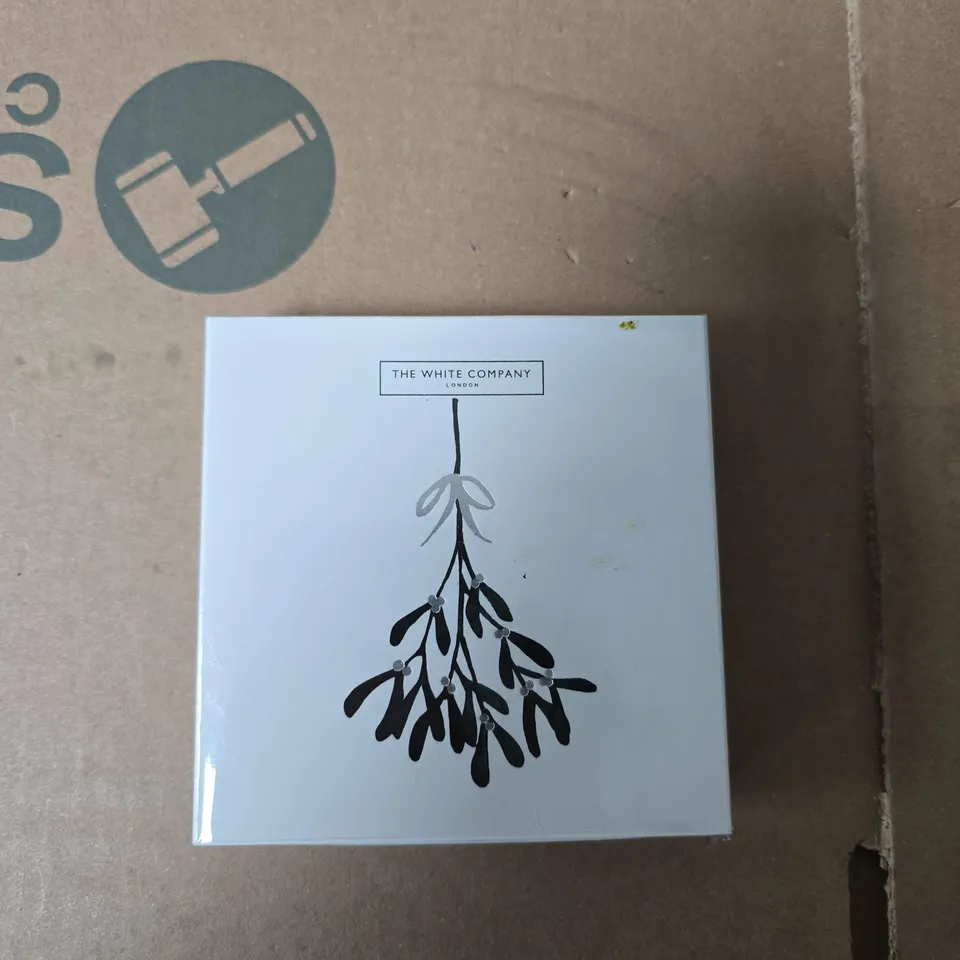 THE WHITE COMPANY SAFETY MATCHES – BOXED