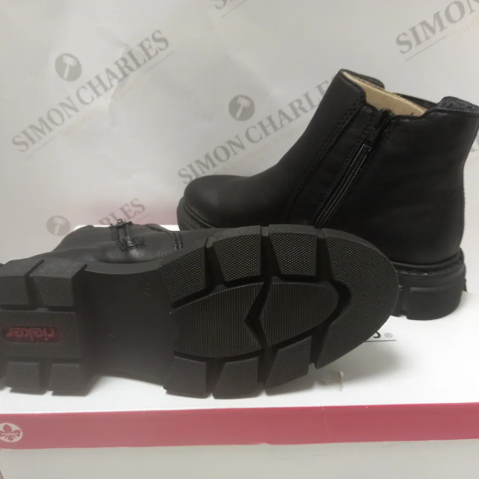 BOXED RIEKER CHUKY ANKLE BOOTS - SIZE 4