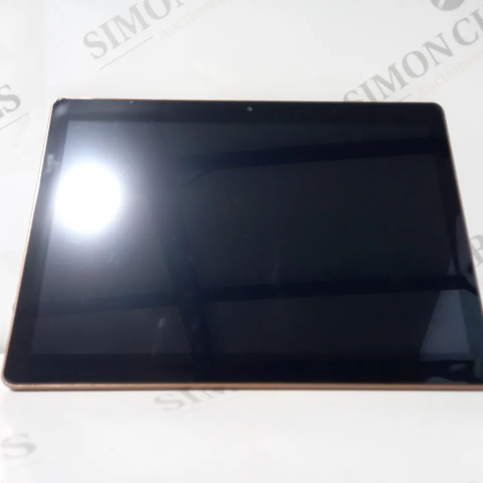 BOXED UNBRANDED TABLET IN BLACK & BRONZE - 32GB