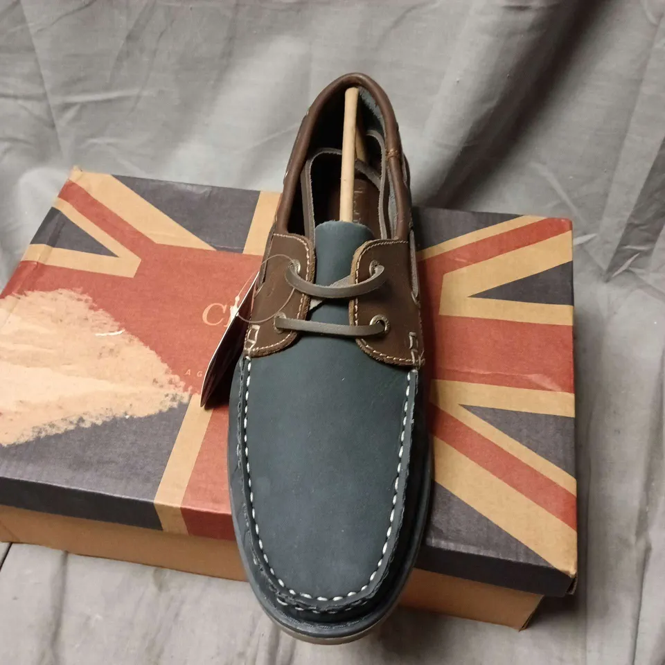 CHATHAM SPORT BOAT SHOES – NAVY/BLUE WITH BROWN LEATHER TRIM - MEN'S UK SIZE 9