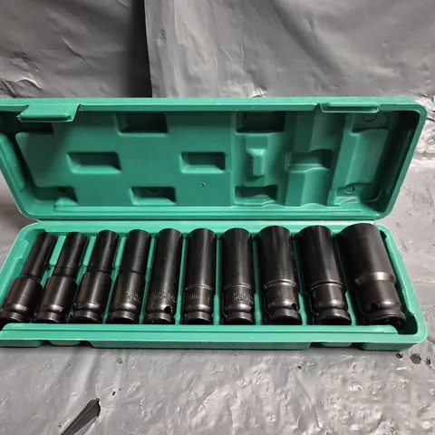 10 PIECE SOCKET SET