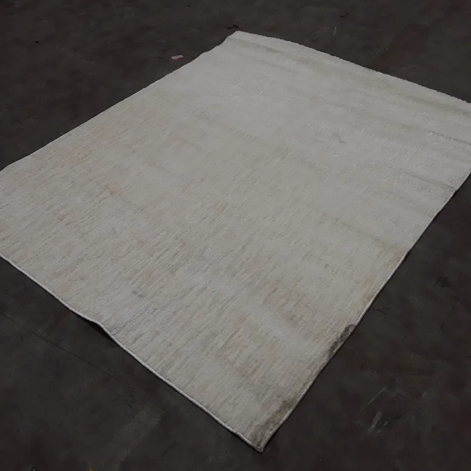 QUALITY DESIGNER AREA RUG APPROXIMATELY 180×230CM