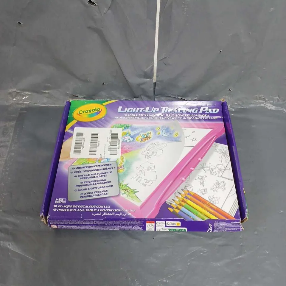 BOXED CRAYOLA LIGHT-UP TRACING PAD 