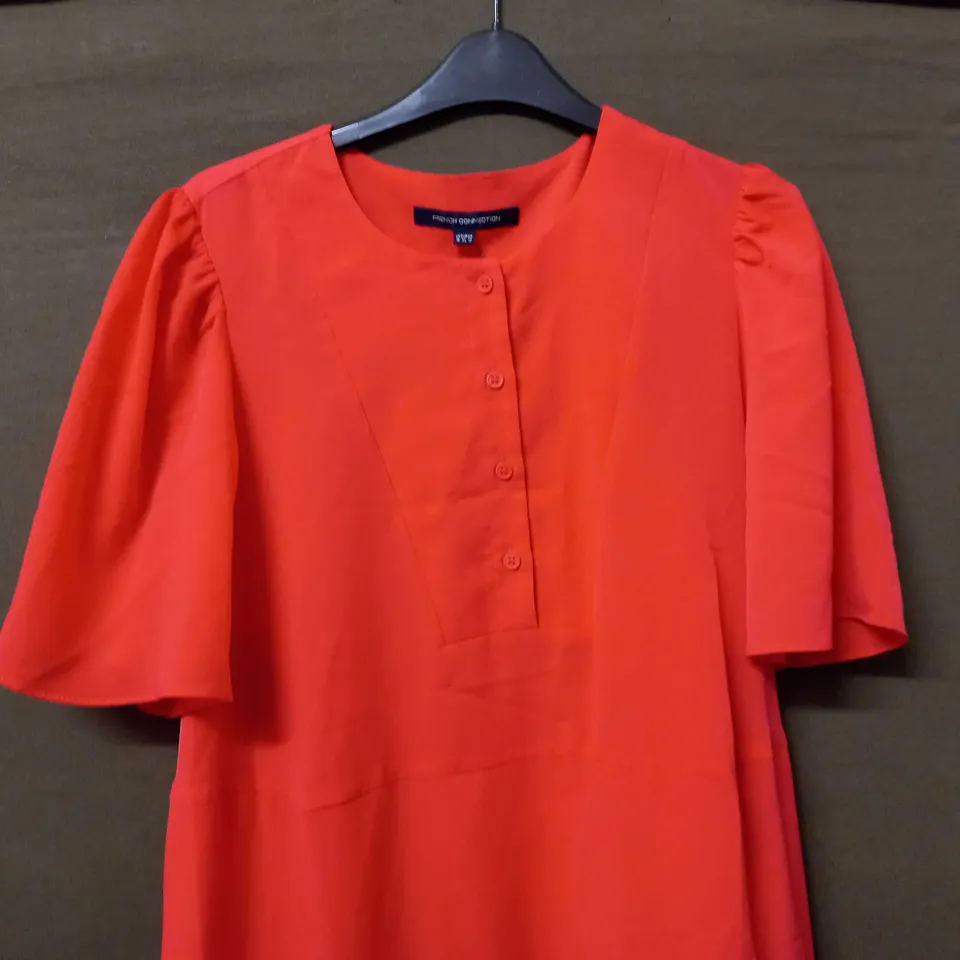 FRENCH CONNECTION HIBISCUS HALF BUTTON DRESS TOP IN RED - SIZE 16