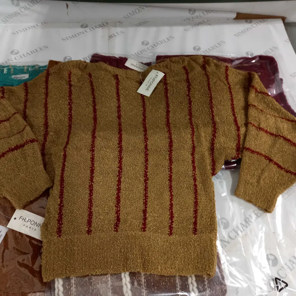 LOT OF 8 ASSORTED KNITWEAR CLOTHING ITEMS - VARIOUS SIZES