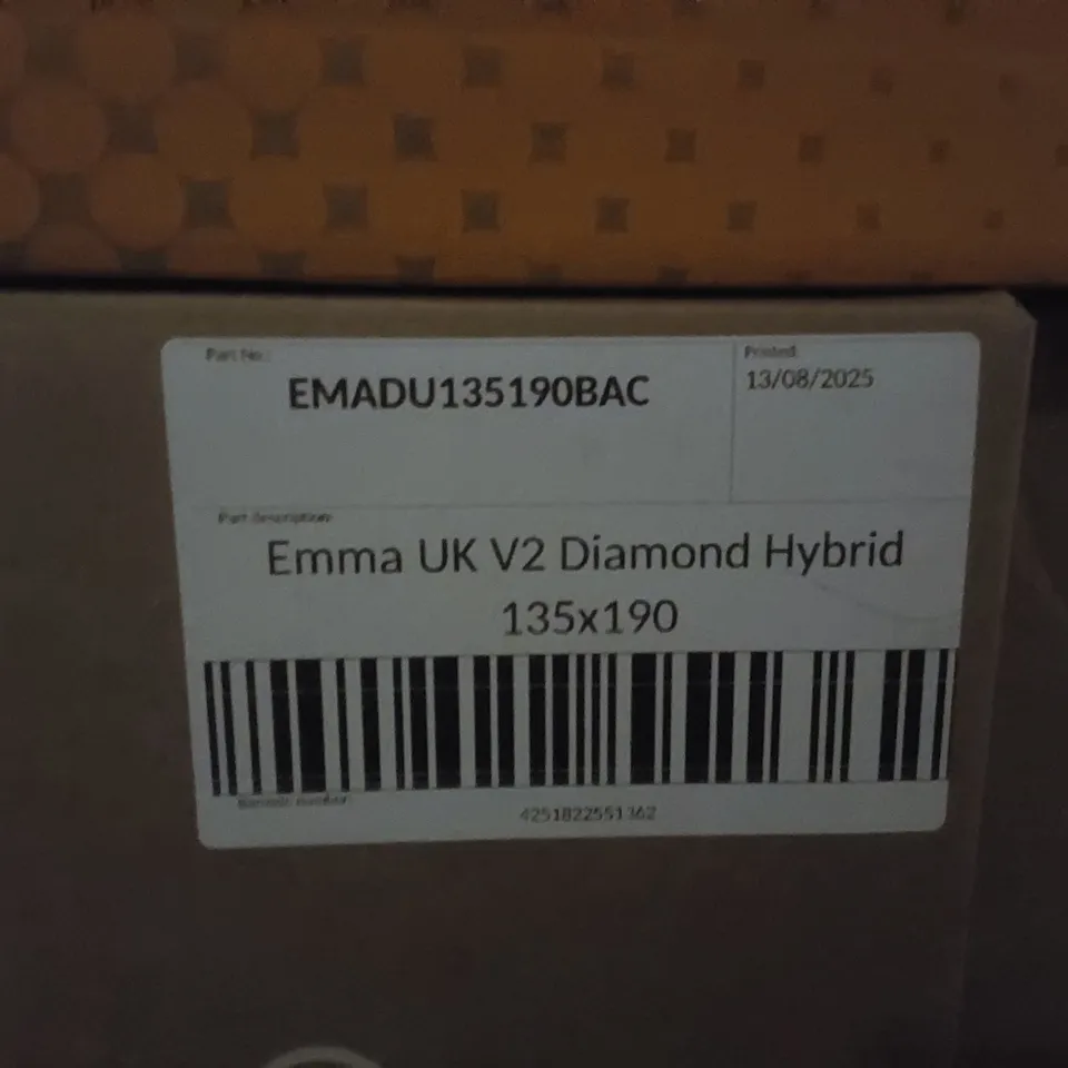 BRAND NEW BOXED EMMA UK V2 DIAMOND HYBRID 135 x 190 DOUBLE MATTRESS