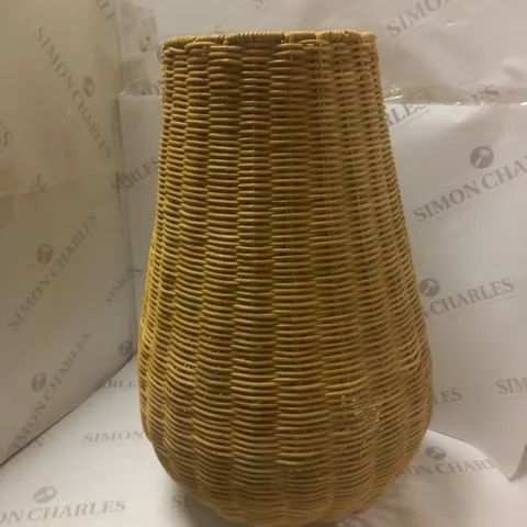 BOXED NEW GARDEN SAONA50 BATTERY HANGING LAMP
