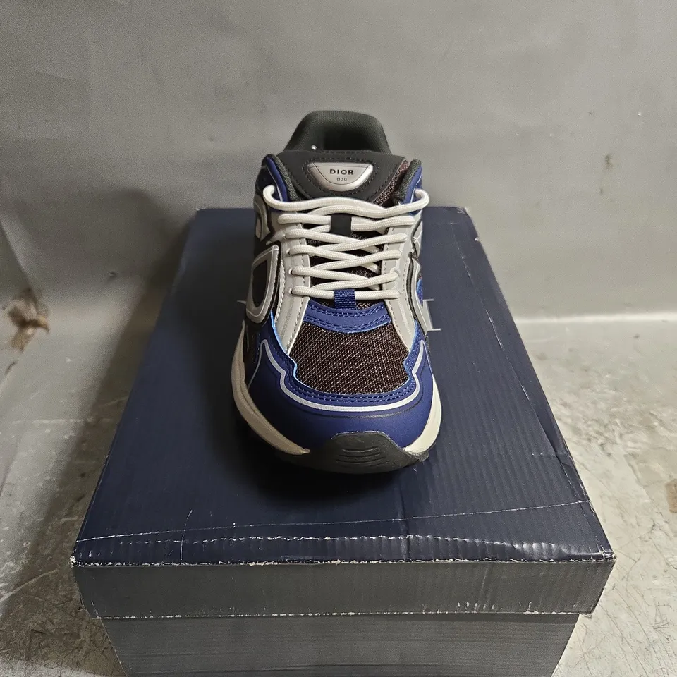 BOXED DIOR B30 NAVY BLUE AND BLACK TRAINERS SIZE UNSPECIFIED  