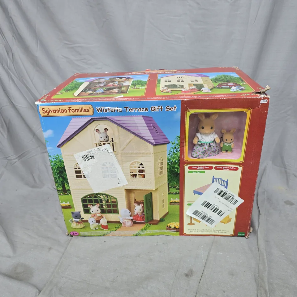 SYLVANIAN FAMILIES WISTERIA TERRACE GIFT SET