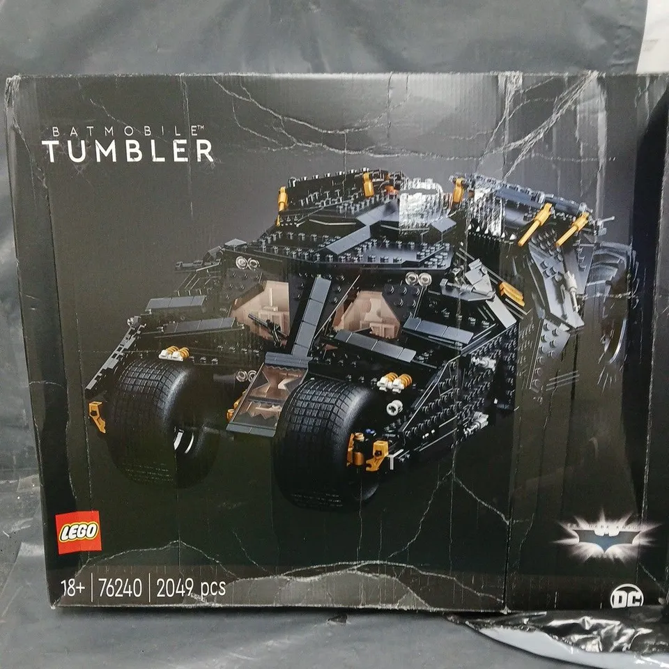 BOXED LEGO BATMAN THE DARK KNIGHT TRILOGY BATMOBILE TUMBLER - 76240 RRP £199.99